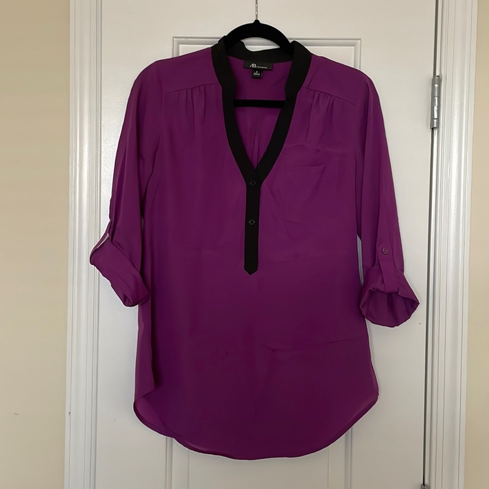 V Neck Rolled Sleeve Dress Shirt